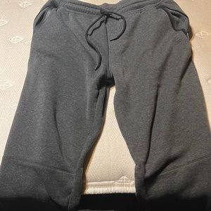 Sweatpants in men’s size XL